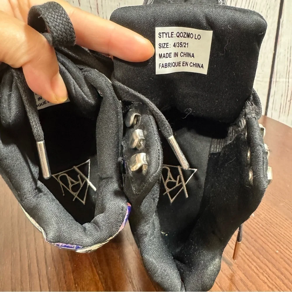 DOLLS Kill X YRU Qozmo Lo Alien Iridescent Reptile Embossed Platforms 4US 35 Eu